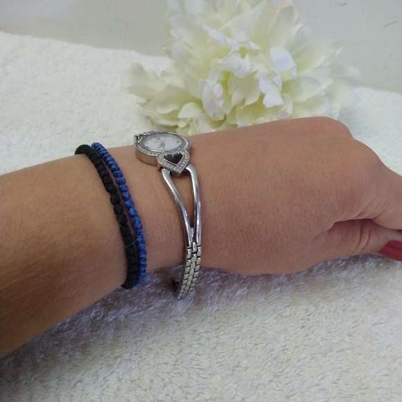 EUC Women's Stainless Steel Rhinestone Heart Designed Bulova Watch - Picture 4 of 15